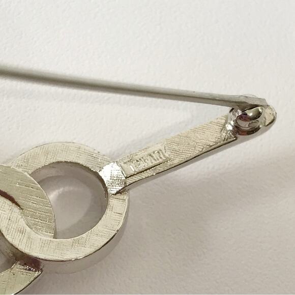 Rare Vintage Crown Trifari Open Double Circle Bar Pin Clear Rhinestone Silver T - Picture 9 of 13